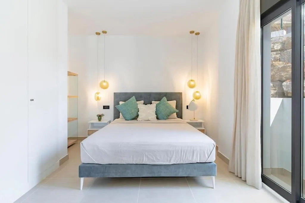 Modern 2 Bed Apt In Casares Bahia de Casares 0*,  İspanya